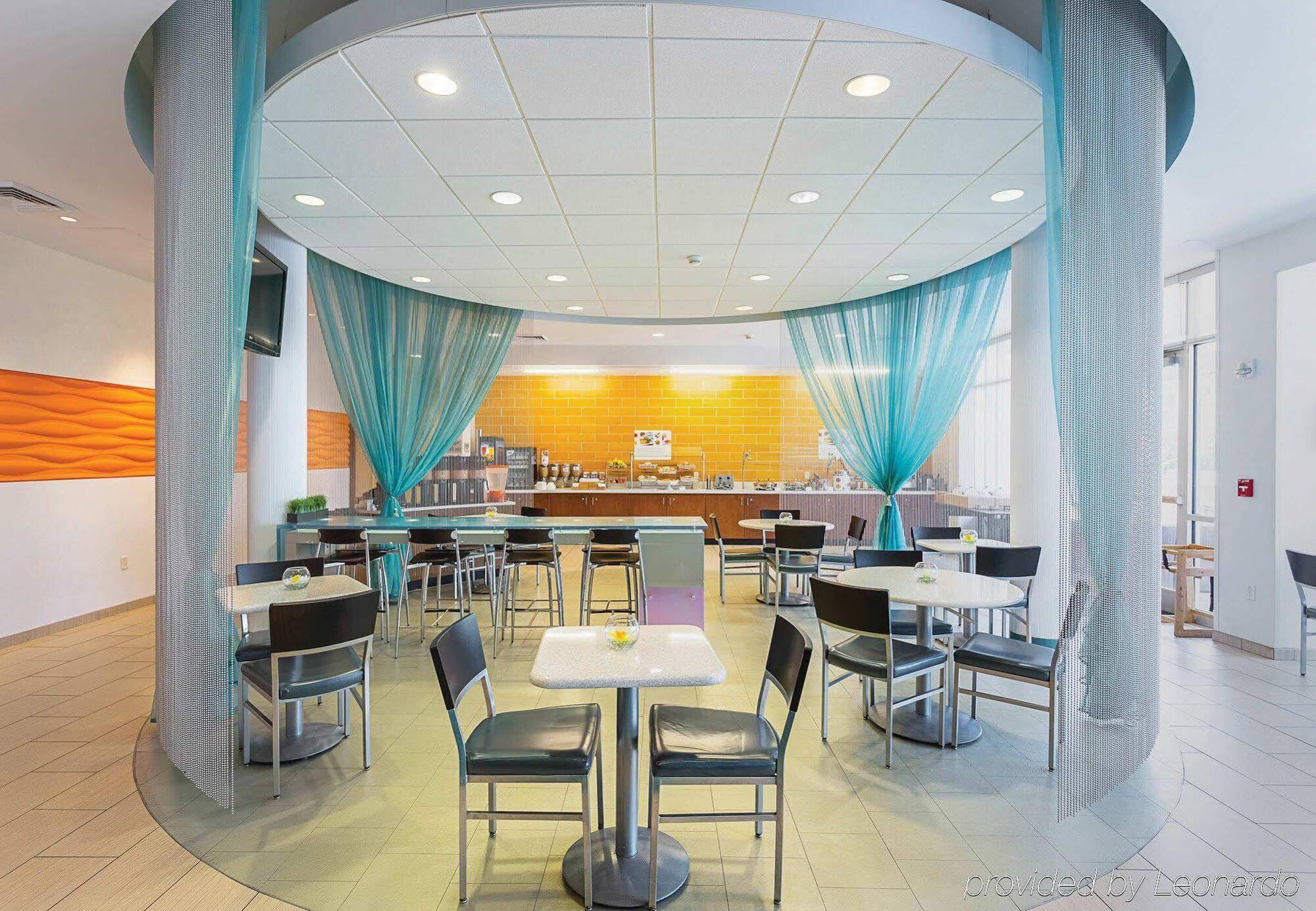 Springhill Suites Tampa North/Tampa Palms Buitenkant foto
